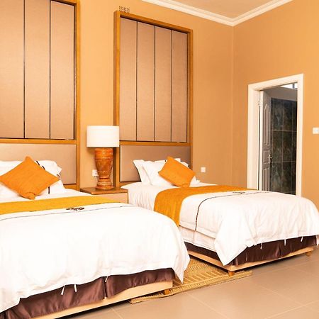 Ezulwini Villa Hotel Хараре Экстерьер фото